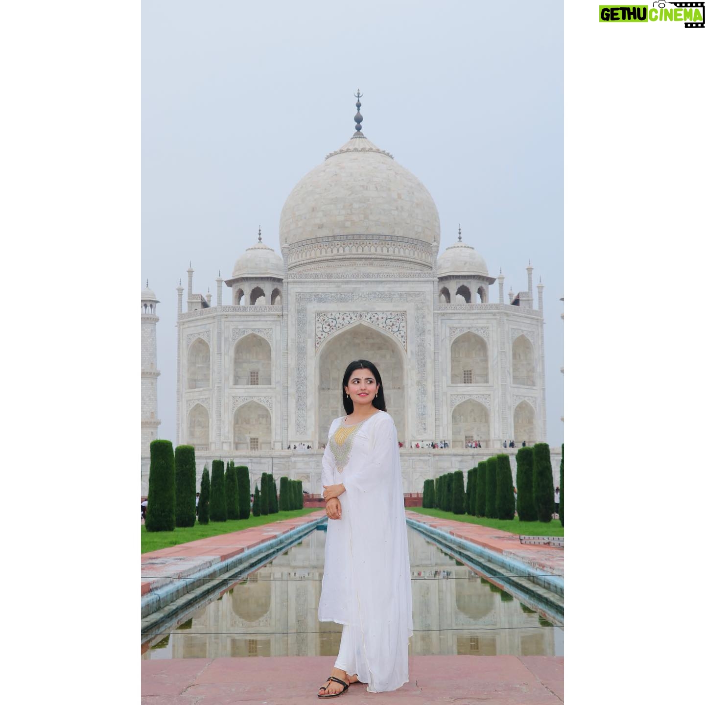 Nandani Sharma - 80.7K Likes - MOHABBAT - E - NAZRANA ❤️TAJ MAHAL❤️

#nandu512