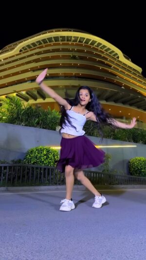 Nandini Rajput Instagram - Maroon Colour Sadiya 🔥❤️
#nandini091013 #trending #trendingreels #viral #dance #reels #reelsinstagram #explore #explorepage #foryou #foryoupage #instagram #instagood #instadaily #instalike #art #reelitfeelit