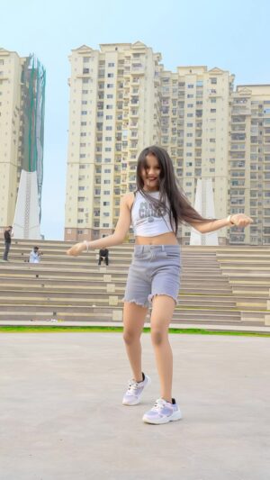 Nandini Rajput Instagram - Tu Kheech Meri Photo🤗❤️
#nandini091013 #trending #trendingreels #viral #dance #reels #foryou #foryoupage #explore #explorepage #instagram #like