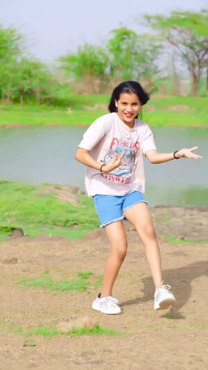 Nandini Rajput Instagram - Mera Kangna 🔥❤️
#nandini091013 #trending #trendingreels #viral #dance #reels #explore #explorepage #foryou #foryoupage #fyp #instagram