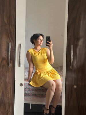 Nandini Singh Instagram - 🔆🌟🌻
.
.
.
.
.
.
.
.
.
.
.
.
.
.
.
.
.
.
.
.
#gymgirl #casualoutfitideas #casualdresses #outfits