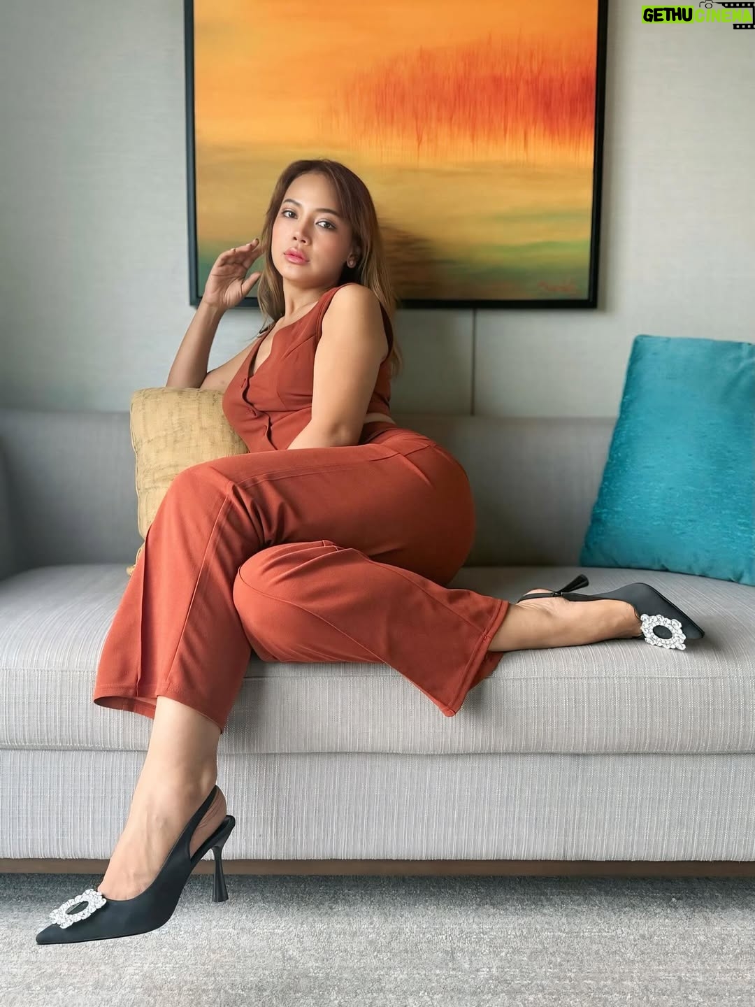 Nang Khin Zay Yar - 435 Likes - 