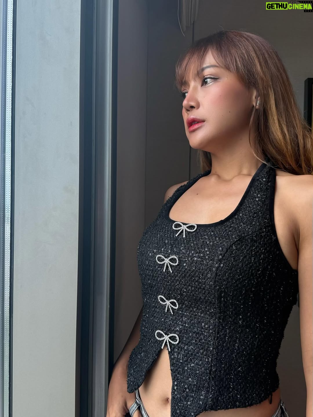 Nang Khin Zay Yar - 441 Likes - 