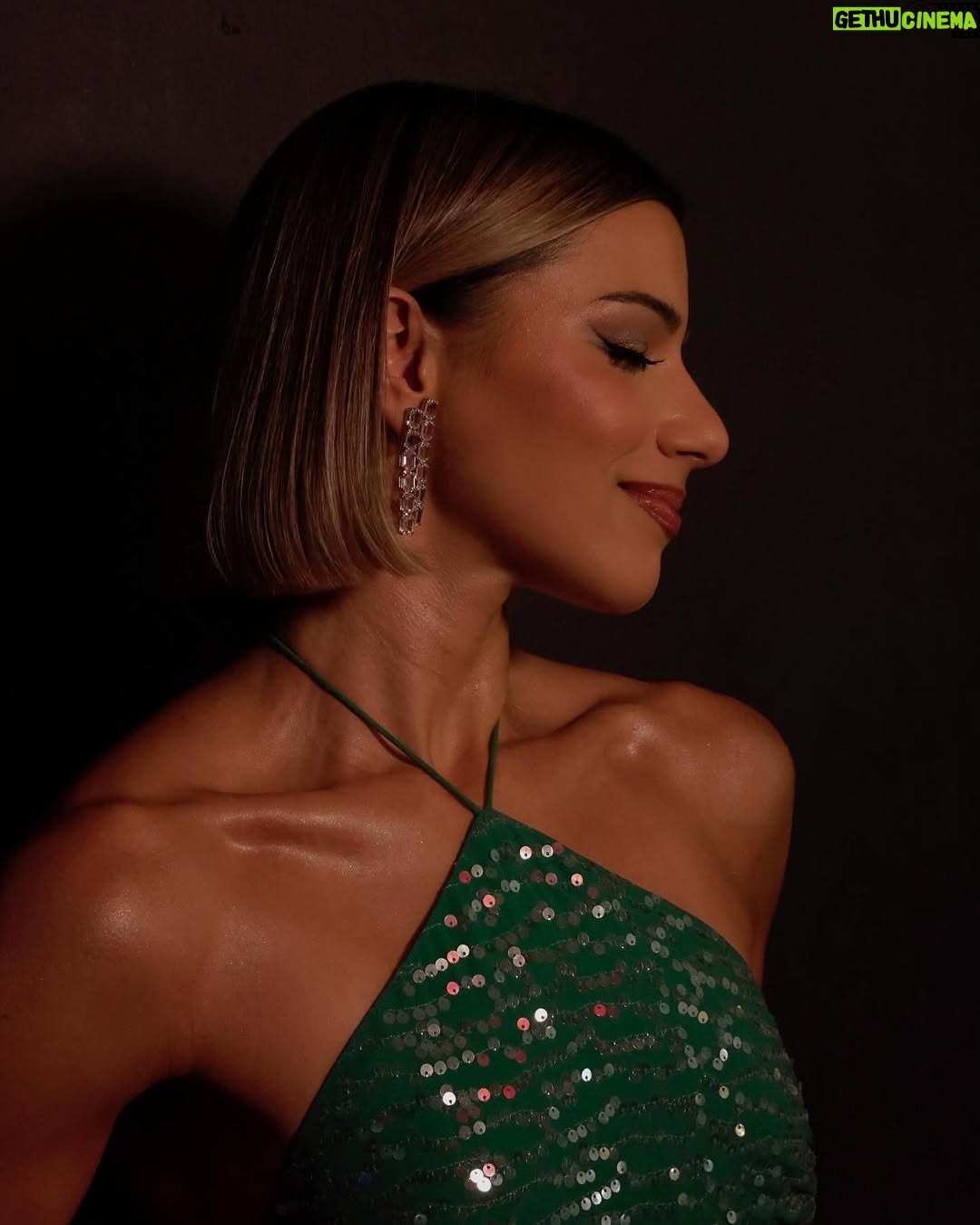 Nashla Bogaert - 32.8K Likes - … tu sirenita caribeña 🧜🏼‍♀️

DGT DÍA 4 ✨
@dominicanasgottalent

Proyecto Nash x @liapellerano
Maquillaje @makeupbybryansu 
Peinado @berbranhair 
Asistencia @jo.hanyduran @alondrabritot 
Foto-video @soymazzie