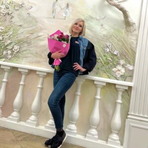 Natali Instagram - Благодарю, чудесный город Губкинский, за встречу, за эмоции, за нежный и активный приём! С Днём города! С днём работников нефтяной и газовой промышленности! Будьте счастливы!
#обнимаю #натали