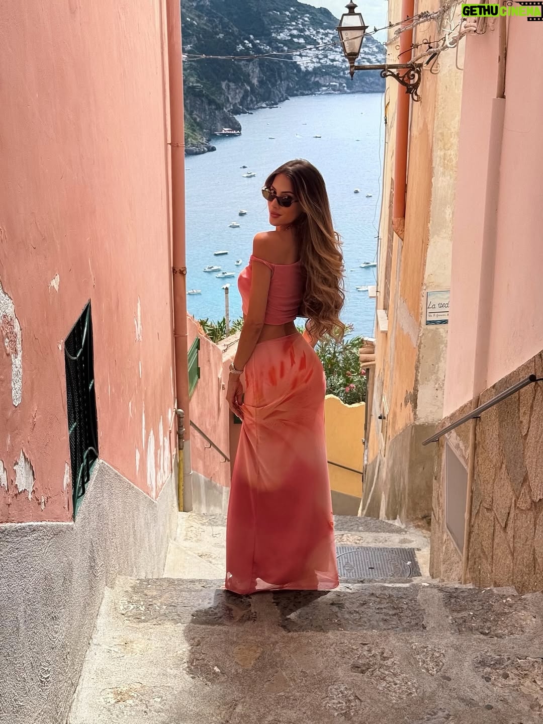 Natalia Carvajal - 3 Likes - Casi no vuelvo 🇮🇹❤️‍🔥