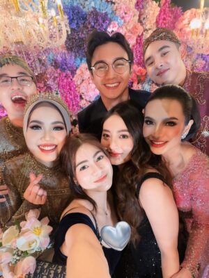Natasha Wilona Instagram - Happy wedding @azuraadatau & Eric! Langgeng sampai maut memisahkan ya, selamat menempuh hidup baru! Ikut bahagia liat tata ❤️🤗