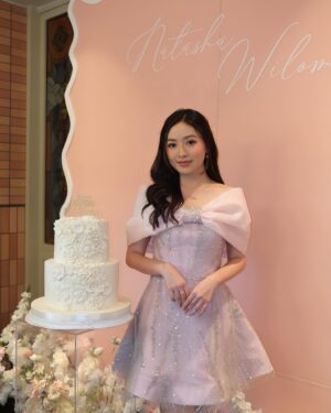 Natasha Wilona Instagram - 26 🩷🎂🥳
Makeup by @slamwiyono 
Dress by @irenedanielle 
Styling by @bellyiverzon