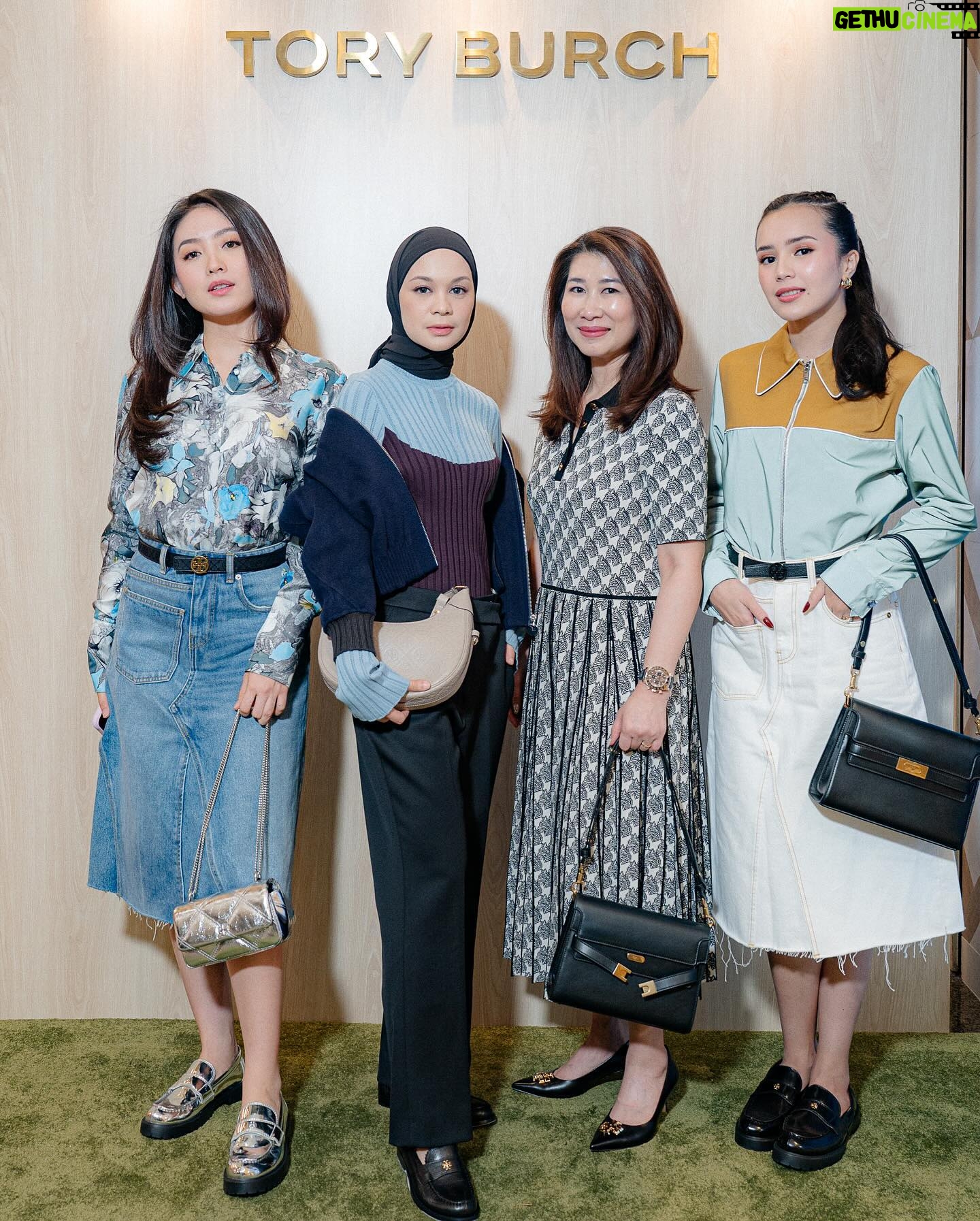 Natasha Wilona - 250.6K Likes - Tory Burch continued to explore volume & silhouette in new ways. Love the Fall 24 collection of @toryburch @time.international #toryburchidfall24