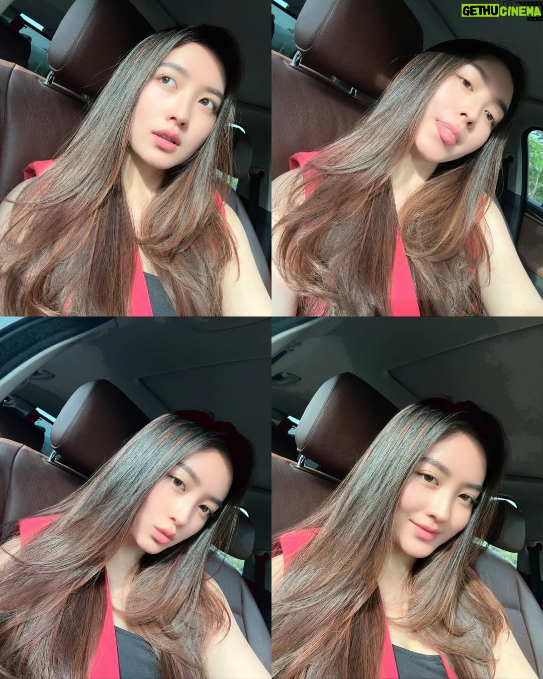 Natasha Wilona - 337.4K Likes - Amira si Bocah Gen z kata Pak Aksa udah ganti style nih, suka?? #kcm setiap hari jam 18.20 wib di SCTV
