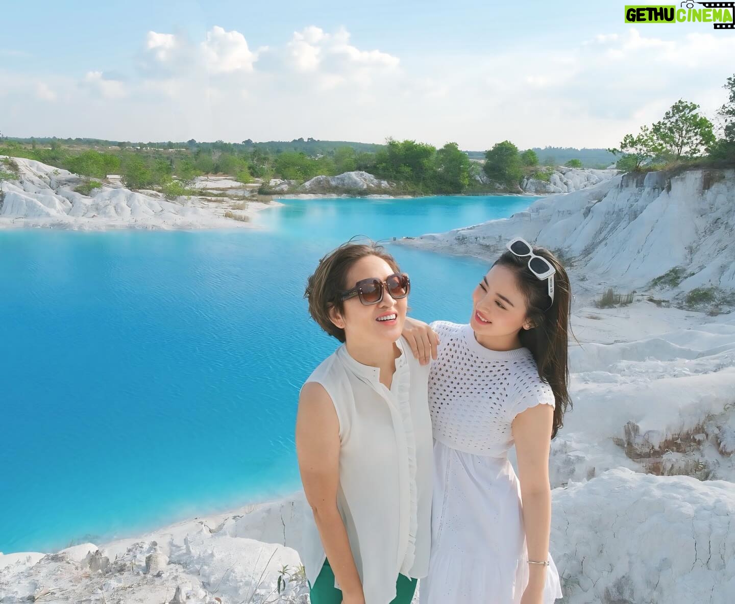 Natasha Wilona - 236.1K Likes - Dibawah terik matahari