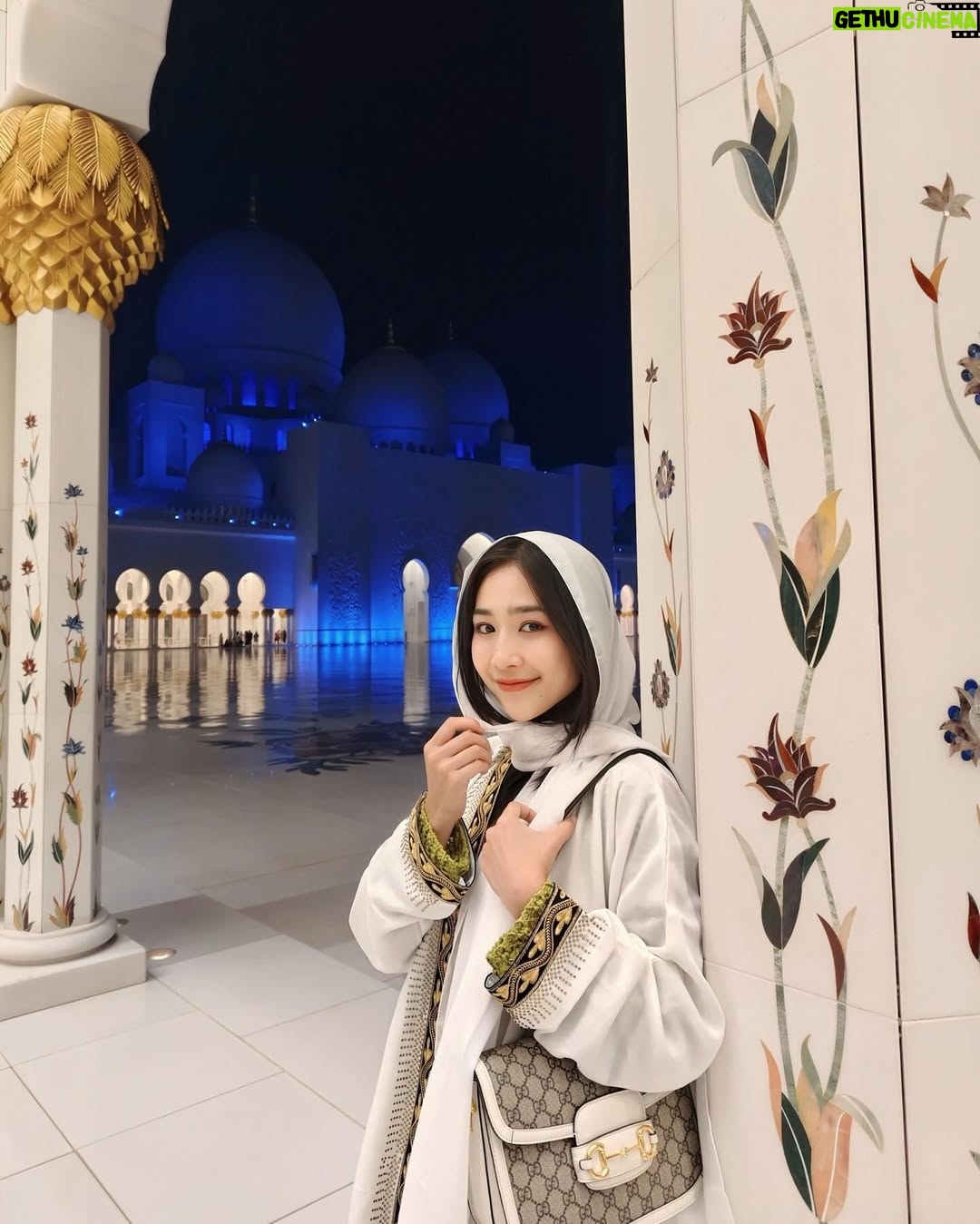Naw Phaw Eh Htar - 6.1K Likes - Peace in every pillar, beauty in every detail 🪽✨