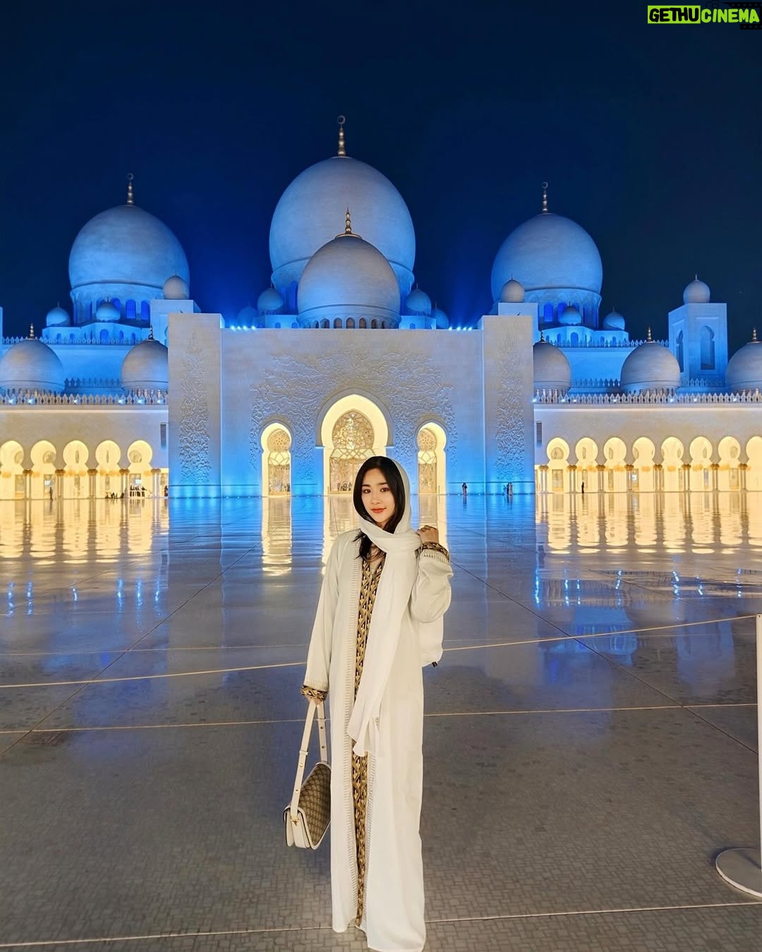 Naw Phaw Eh Htar - 6.1K Likes - Peace in every pillar, beauty in every detail 🪽✨