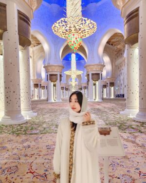 Naw Phaw Eh Htar Instagram - Peace in every pillar, beauty in every detail 🪽✨