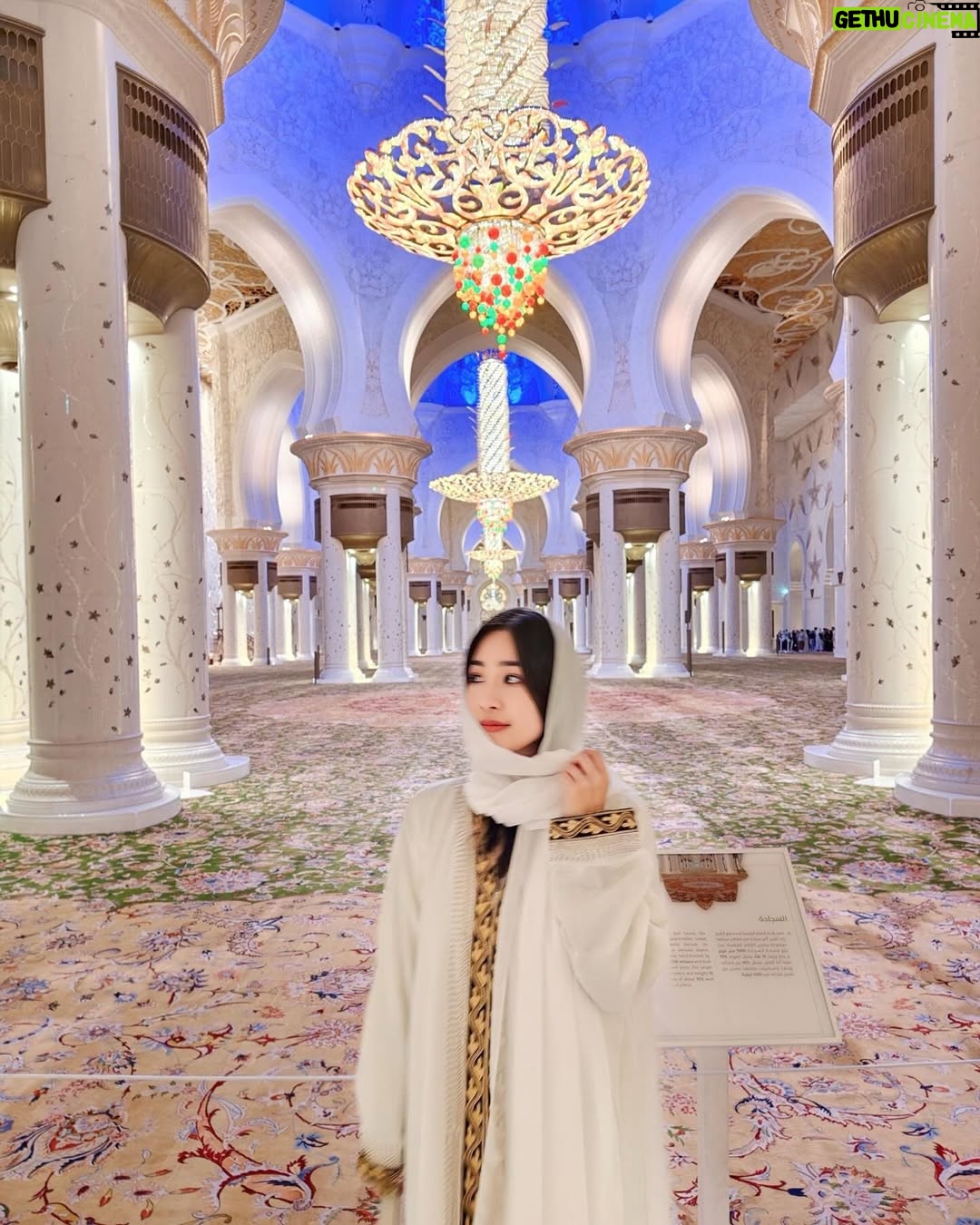 Naw Phaw Eh Htar - 6.1K Likes - Peace in every pillar, beauty in every detail 🪽✨