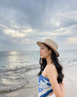 Naw Phaw Eh Htar Instagram - Endless blue, endless Peace…🪼🫧🐚🪽