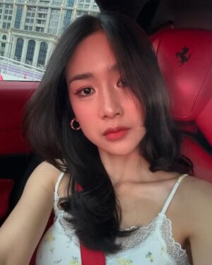 Naw Phaw Eh Htar Instagram - Album: Selfies 🫧🪽🍬🍃📍💞