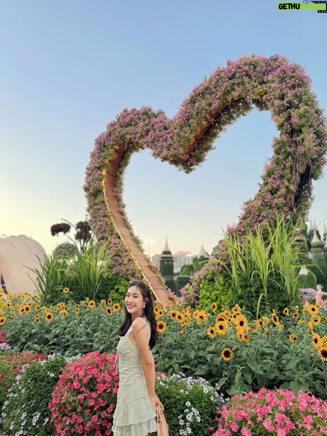 Naw Phaw Eh Htar - 3.4K Likes - One happy soul 💌✨
