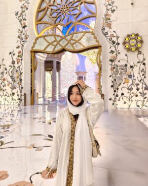 Naw Phaw Eh Htar Instagram - Peace in every pillar, beauty in every detail 🪽✨