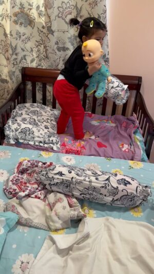 Nawsheen Nahreen Mou Instagram - lil mommy … #instareels #instagram #baby #babygirl #mommy #littlebaby