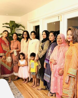 Nawsheen Nahreen Mou Instagram - Thank you so much  nazneen apu and mamun bhai for having us at your beautiful house … adda,food, warmth was beyond everything … thnks for the wonderful time ..
And mamun bhai thnk u more and  more for “bag bhorti” butter bun …😄