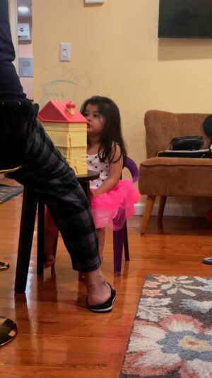 Nawsheen Nahreen Mou Instagram - Cinderella Story written by Mahveesha …i love capturing them secretly #daughterlove #reelsviralシ #fatherdaughter #cinderella
