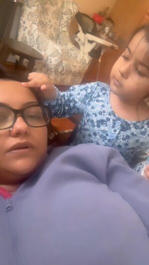 Nawsheen Nahreen Mou Instagram - Taking care of mamma… Reducing my cold with her rash cream …😄😄😄. #daughter #blessed #cute #parenting #facebookpost #reelsviralシ