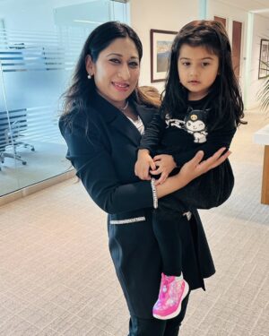Nawsheen Nahreen Mou Instagram - Beautiful and successfull meet up with the most successful and leading immigration attorney and the CEO of TONY ROMAS Attorney Mohaimina.
Thank you for your wonderful time .