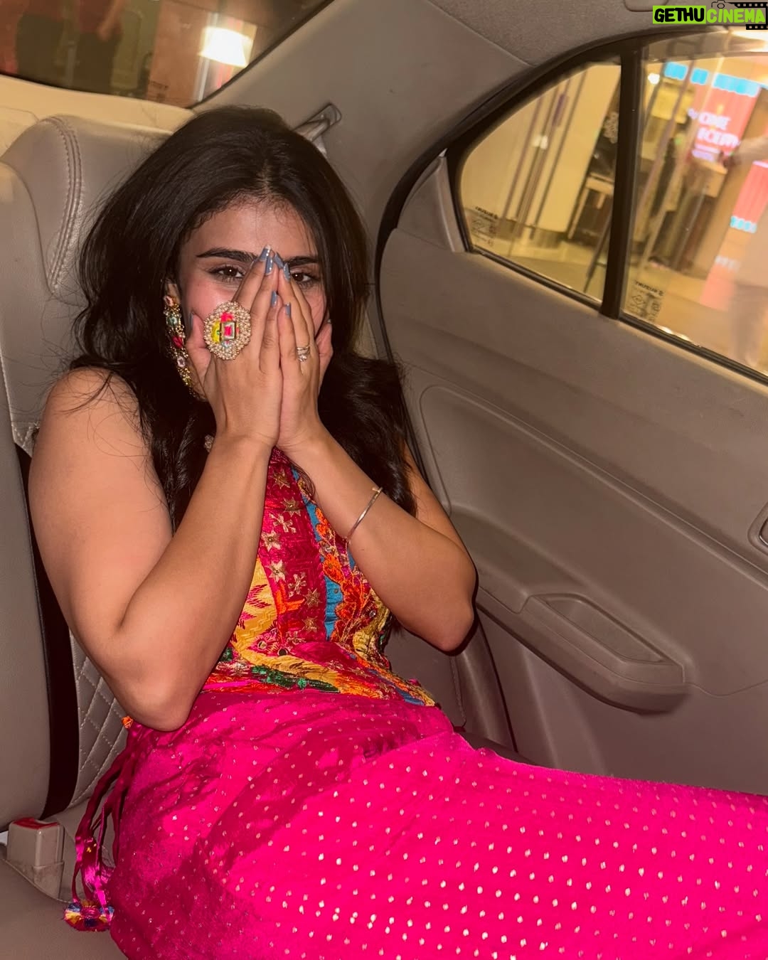 Nayab Midha - 249.4K Likes - Sab toh sohni, Saadi desi girl 💃🏻

Wearing mh fav fav @stylejunkiie 🫀