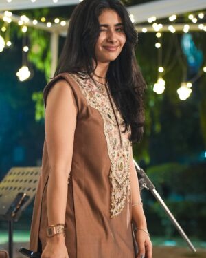 Nayab Midha Instagram - Tassavvur āØ
Earthy Browns Yesterday For IILM (@iilmgurugramofficial) š»
Wearing @seeaash.in
Styled by @simrankumar19
Clicked by @dikkat.shoots
Apni pasandeeda tasveer bata do?š«°š»