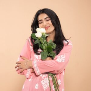 Nayab Midha Instagram -