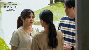 Naysila Mirdad Instagram - Kadang ada rasa yang gak selesai pas sutradara bilang “cut, tapi masih kebawa sampai berjam-jam setelahnya.
Dua foto ini diambil pas adegan yang paling bikin hati kebolak-balik. Emosinya nyata banget. Penuh rasa syukur bisa ngerasain momen sedalam itu bareng tim dan lawan main yang total
Terima kasih buat semua yang terlibat, dan kalian yang selalu support 🫶🏻🫶🏻
Semoga semua rasa yang kita tuang di cerita ini bisa nyampe ke hati kalian juga. Tonton film Hanya Namamu Dalam Doaku 21 Agustus di bioskop yaa💚
#HanyaNamamuDalamDoaku #HNDD #MencintaimuDalamDoa