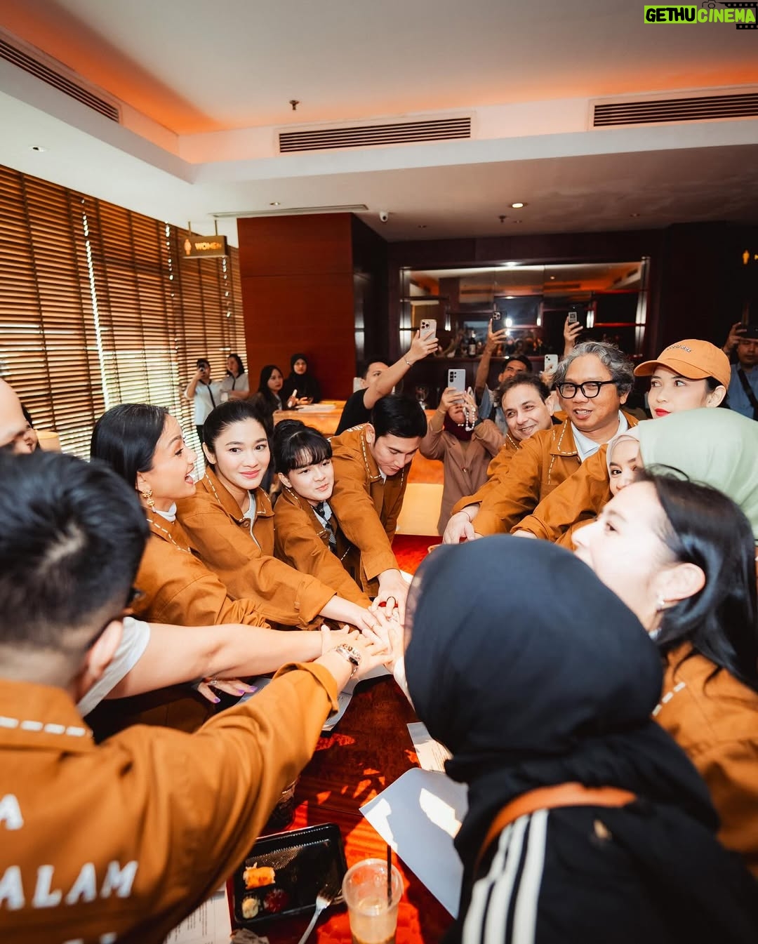 Naysila Mirdad - 3 Likes - Press conference #HNDD 🧡