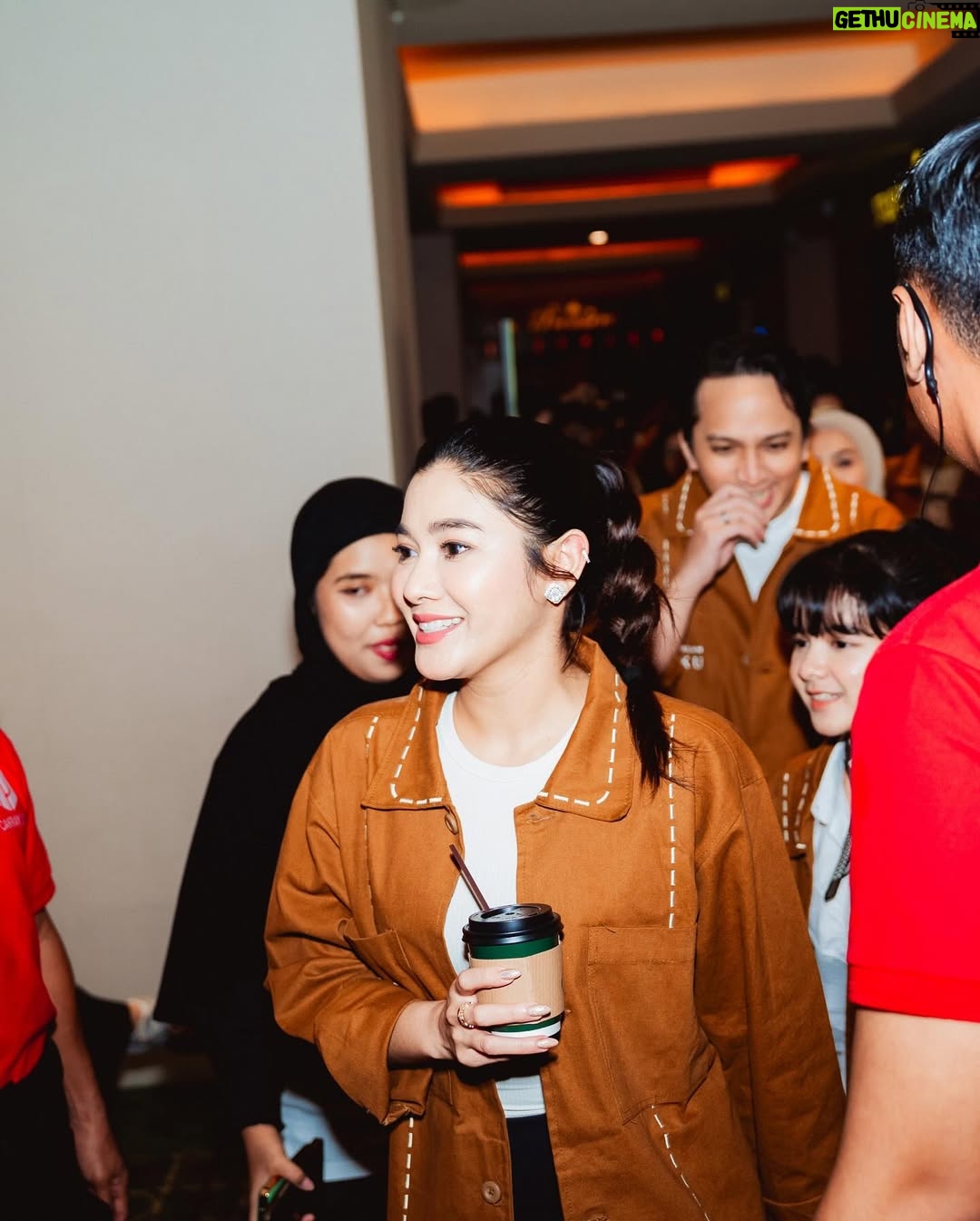 Naysila Mirdad - 3 Likes - Press conference #HNDD 🧡