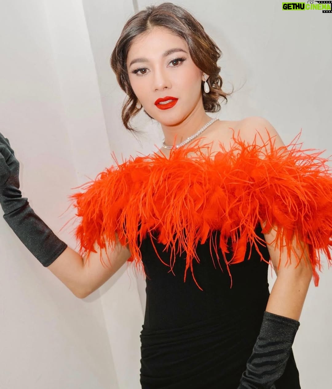 Naysila Mirdad - 4.7K Likes - NAYSILLA @naymirdad for @sctvmusicaward2024 ✨

📸 @zakiyakram 

#Ariekhayzmakeup #naysillamirdad 
#sctvmusicawards2024 #makeupbrodway