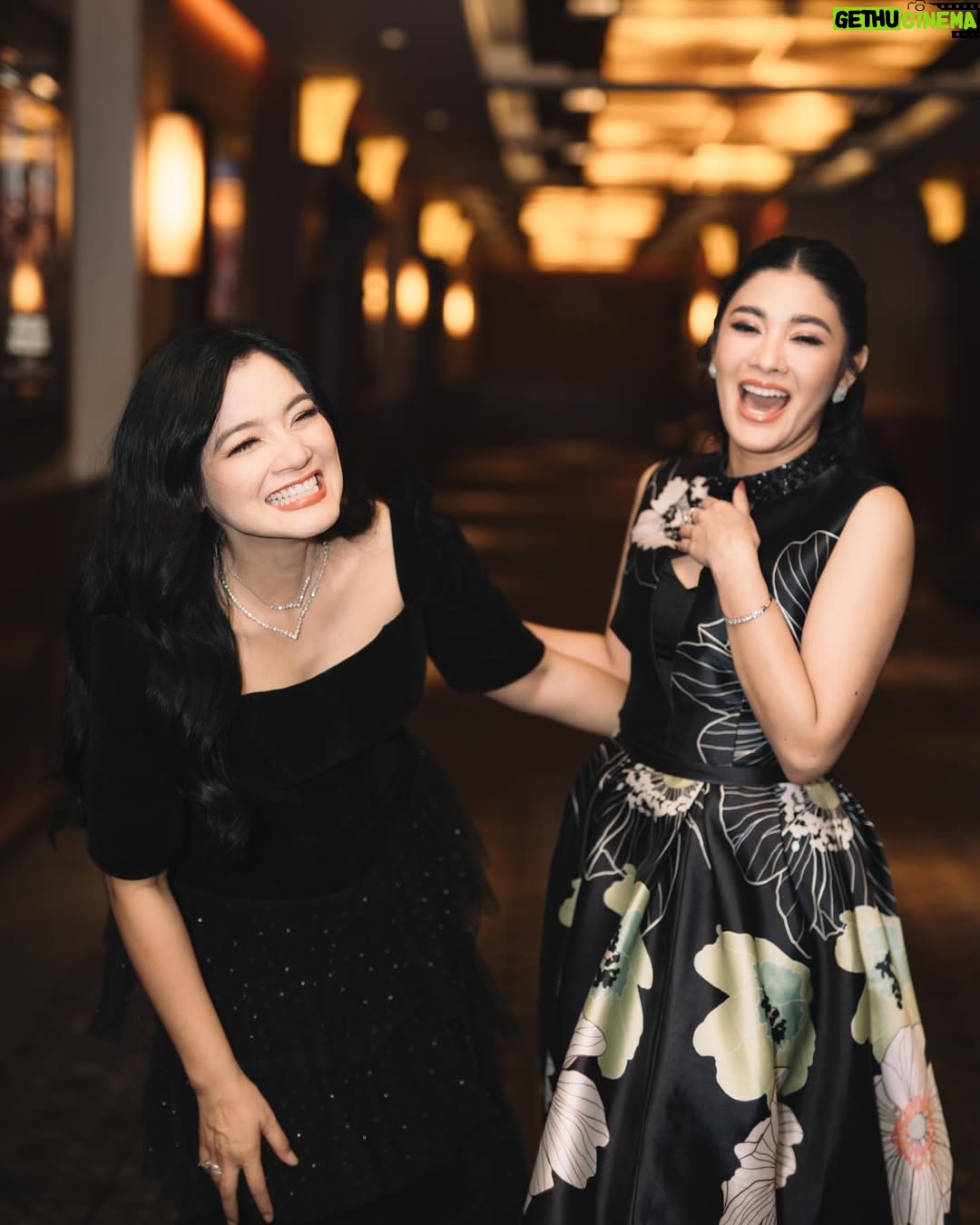 Naysila Mirdad - 5.2K Likes - Naysilla Mirdad for Gala Premiere Film Tabayyun.

Fotografer : Taufik
Instagram : @taufikifik
https://www.instagram.com/taufikifik?igsh=YXN4eWltcDJiMGF2

Dari Produser dan Sutradara AIRMATA DIUJUNG SAJADAH.

Jangan lupa ajak yang tersayang untuk nonton FILM TABAYYUN, mulai tayang 8 Mei 2025 di bioskop!
#tabayyun #filmtabayyun #setaradimataallah