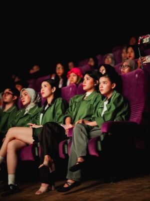 Naysila Mirdad Instagram - Official trailer & poster launching of
“Hanya Namamu Dalam Doaku”

Godspeed🤍