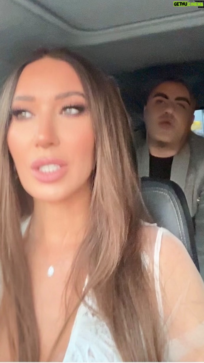 Nazeni Hovhannisyan - 2.6K Likes - ❤️🚊 #Friends #SiroMetro #Yerevan #Car @nazenihovhannisyan @kamotovmasyan @sofimkheyan
