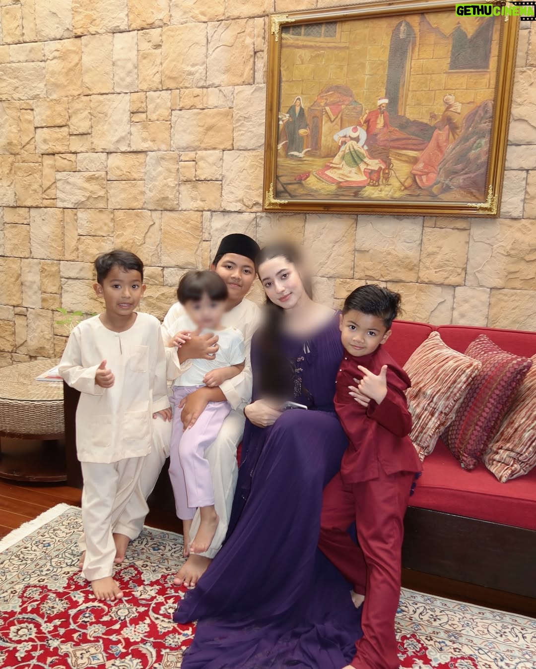Neelofa - 95.9K Likes - The second half of Syawal Day 1: full stomachs, full hearts, and a little bit of “mana Panadol sebijik?”