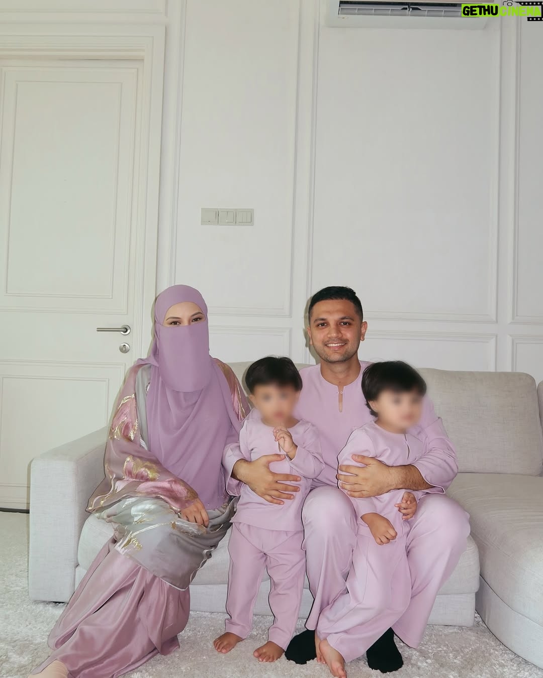Neelofa - 173.2K Likes - First day of Syawal. Matching outfits, matching hearts.