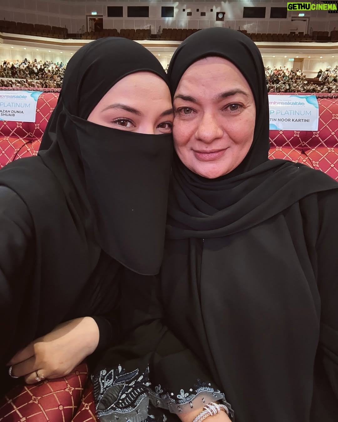 Neelofa - 97.5K Likes - Post-crying, wefie! I feel a different kind of aura when Im around these two amazing women. What makes me admire them even more is that we’re the same age, we were born in the same year.

But what sets us apart? The knowledge of Islam that Allah has blessed them with… their fluency in Arabic, their deep understanding of the deen. MashaAllah, Im truly inspired to be like them as much as I can. @okisetianadewi @duniashuaib 

My mother was also present, and I pray that Allah grants all her wishes, blesses her with a long life filled with barakah, and strengthens her faith always. Ameen. @noorkartini