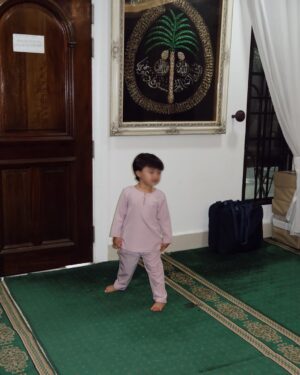 Neelofa Instagram - First day of Syawal. Matching outfits, matching hearts.