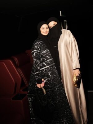 Neelofa Instagram - Watching Keajaiban Air Mata Wanita on preview night with my soulmate, and my soul sister š