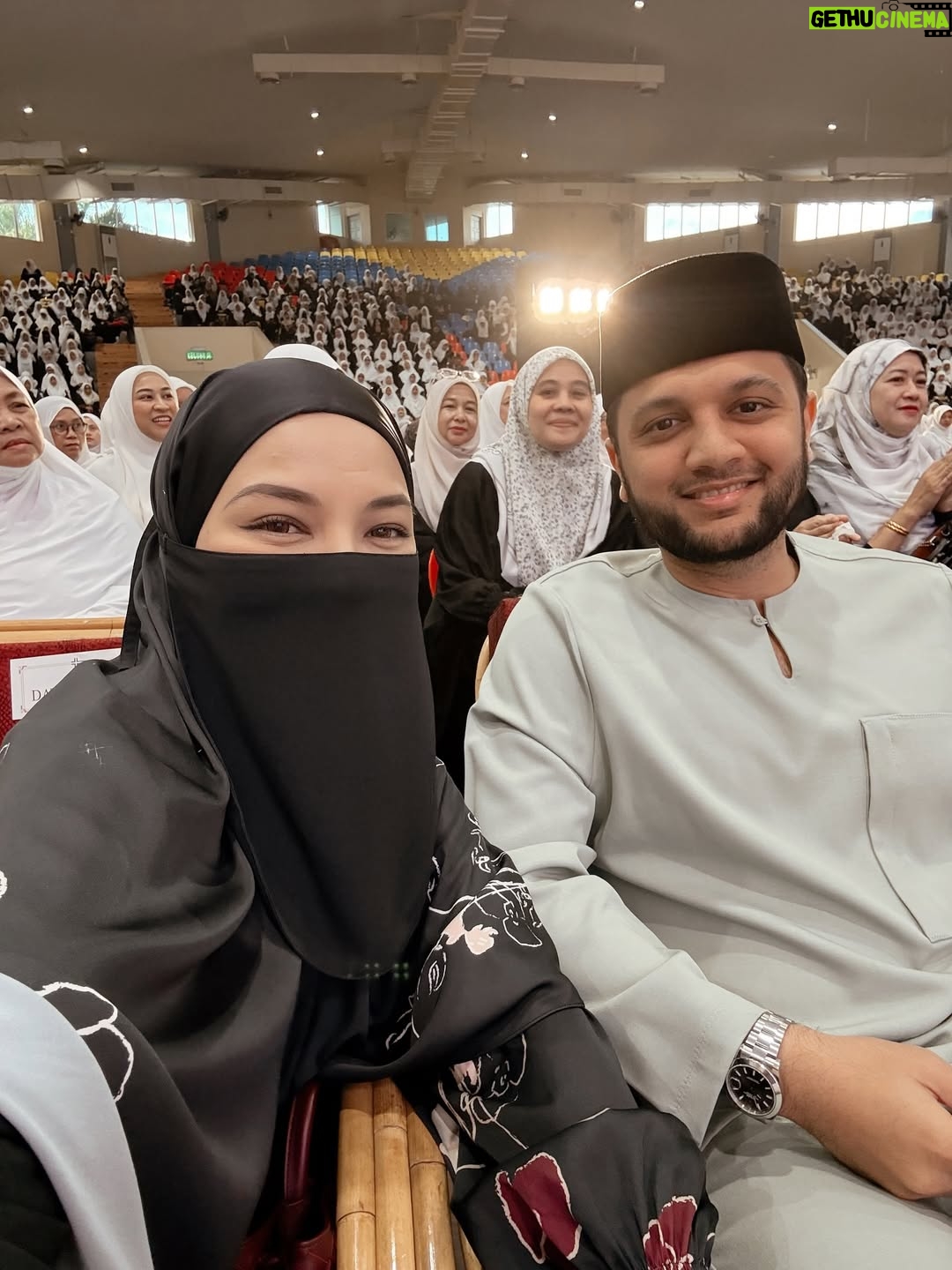Neelofa - 79K Likes - Alhamdulilla every little moment with family is a blessing from Allah