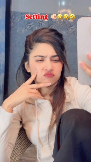Neeru Yadav Instagram - Chloooooo🤣😂😂😂😂ye hi kam h ab bsss