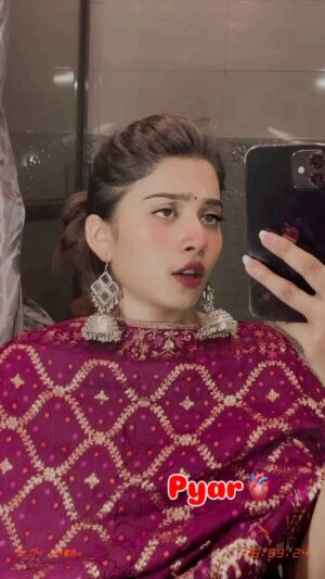 Neeru Yadav Instagram - Zidd honi chye 🙂💞