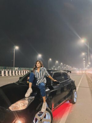 Neeru Yadav Instagram - 💙Nhi h mujhsa koi 😈🖤
