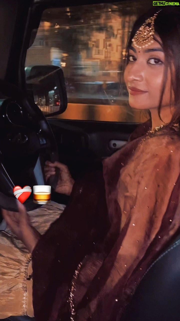 Neeru Yadav - 306.6K Likes - Manjil📍mili na 🙅 pyar 🫶 na paya ❌🙂🥃