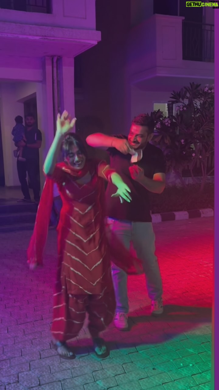 Neeru Yadav - 250.1K Likes - Jija saali dance 💃🤑
