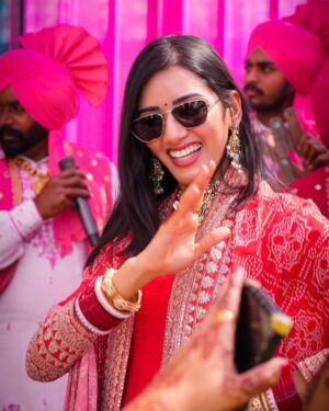 Neetu Bisht Instagram - Serving thumkas with a side of Punjab!
Danced so much, even the dhol needed a break🙈😛
Jewellery @divaartjewellers
#neetubisht #punjab